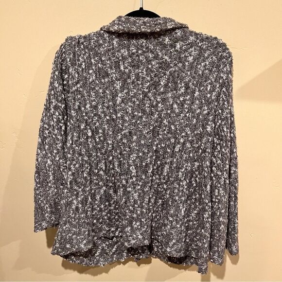 Habitat Flowy Boho Sweater, Size Small.  Excellent Condition. Roomy and Stylish! - Picture 3 of 5